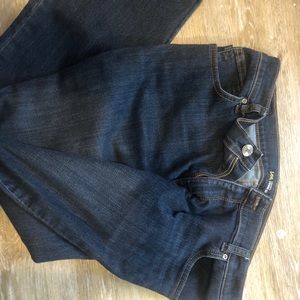 Lee straight leg jeans relaxes fit